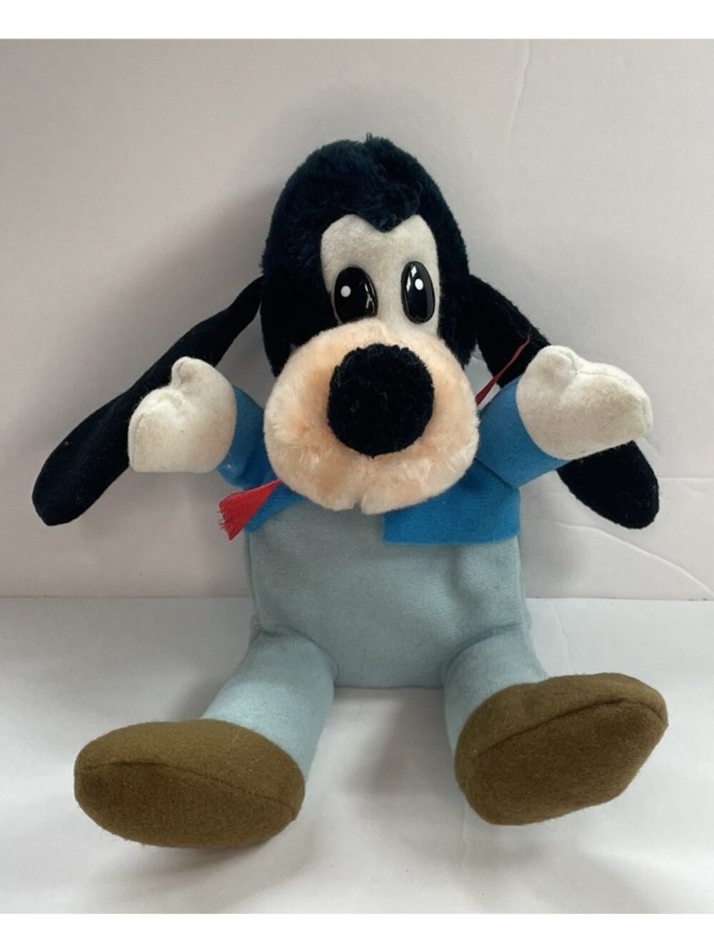 Vintage 1984 Goofy Walt Disney Mickey's Christmas Carol Plush Character Blue.
